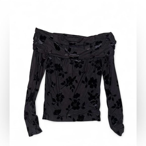 Madden Girl Black velvet sheer off the shoulder long sleeve top size small. New - Picture 7 of 8